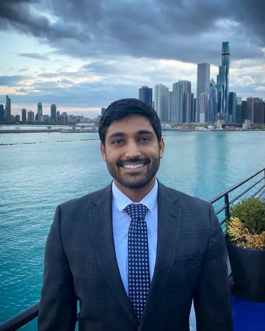 Navjot Saran headshot